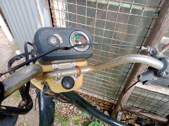 moped - 12