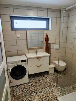 PRONÁJEM DOMU KOTVRDOVICE - 12