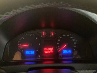 VW Multivan 2.5 TDI 128 kW | 2008 | 300 000 km | TOP stav – - 12