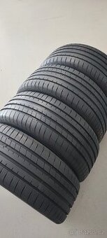 245/45/18 Goodyear Eagle F1, 1422, 7.5mm-6.7mm. - 12