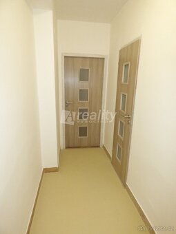 Pronájem bytu 2+1 s balkonem, Náměšť nad Oslavou - 12