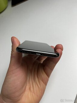 Apple iPhone X 64GB vesmírně šedý - 12
