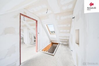 Prodej rodinného domu 276 m2 Broumarská, Praha - 12