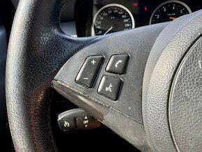 BMW e60 530i MANUÁL XENONY KůŽE PDC - 12