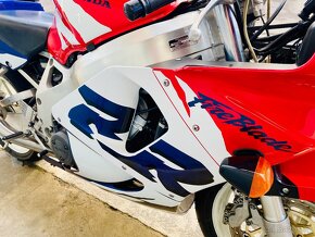 Honda CBR 900RR Fireblade, možnost splátek a protiúčtu - 12