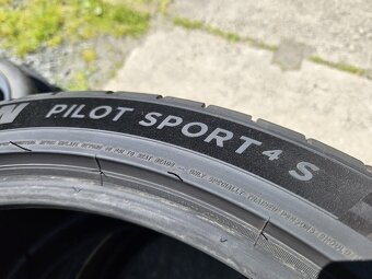 325/30ZR21 (108Y) Michelin Pilot Sport 4S 6mm - 12