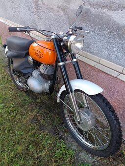 stavba trialu terénní závodní motocykl čz 125 nebo 175 ccm - 12