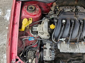 Renault Megane 1.6  r.v.2000 - 12