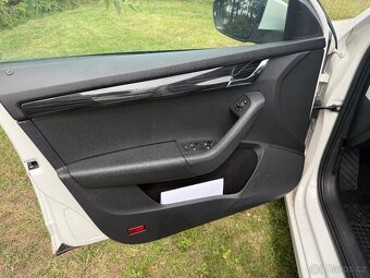 Octavia 3 2018 1.6 d dsg - 12