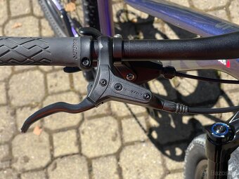 Trek Marlin, velikost S, 27,5 kola, od 155cm Rockshox Judy - 12