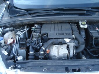 Peugeot 308 SW 1.6 HDI,NAVI,SERVISKA - 12