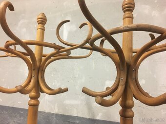 VESAK TON / THONET - 12