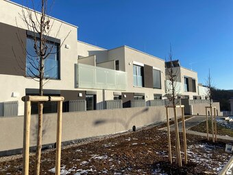 Pronájem bytu Brno-Kníničky 1+kk - 12