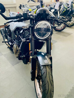 Husqvarna Vitpilen 401 = TOP STAV / VÝKON do 35 - 12
