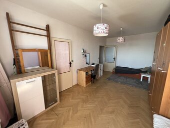Prodej bytu 3+1, 80m2, lodžie 12m2, zděné jádro, Pardubice-D - 12