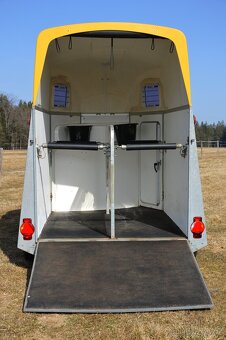 Přepravník pro 2 koně Humbaur Balios Aero - 12