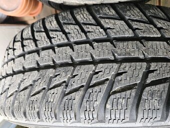 SUV 4x kola zimní Nokian 215/65 R17 103H XL - 12