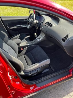 Honda Civic 1.4i - 12