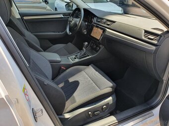 Škoda Superb iV Combi Style 1.4TSI 160kW DSG 56tkm Virtual - 12