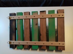 Dřevěná svítící dekorace na stěnu - 12