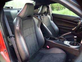Toyota GT86 2.0 boxer 32.700 km / manuál / navigace - 12