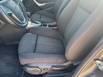 Opel Astra 2.0CDTi 121kw Automat - 12