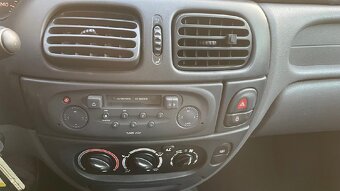 Renault Mégane, 1.6 16V, RV 8/2000, 79 kW - 12