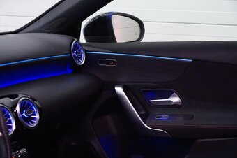 Mercedes-Benz Třídy A, A200D,NIGHT,AMG,ČR,DPH,ZÁRUKA - 12