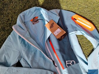 Stylová dámská bunda ORTOVOX: BERRINO JACKET, velikost (S) - 12