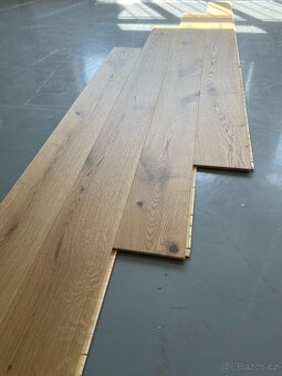Dub Hnědý - Třívrstvá dřevěná dubová podlaha, 220x18cm - 12