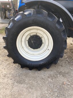 Traktor New Holland T7.250 - 12