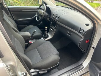 Toyota Avensis 2.0 D-4D - 12