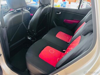 HYUNDAI i 10 1.1 i NAJETO JEN NECELÝCH 47 TIS KM ALU KOLA - 12