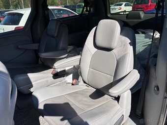 Chrysler Grand Voyager 2.8 CRD Automat 7 Míst - 12