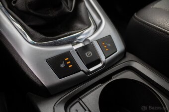 Opel Antara 2.2CDTi krásne zachovalé auto - 12