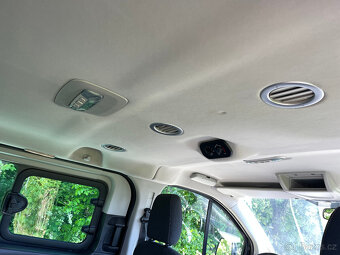 Ford Tourneo Custom 8 míst - 12