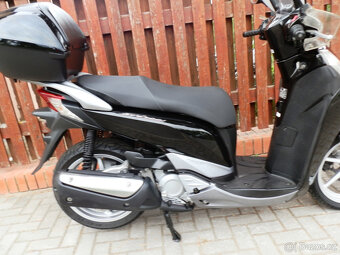Honda SH 300i (2011) - 12