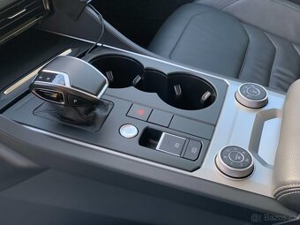 VW Touareg 3.0 TDi 210 kW/DSG/4Motion/Vzduch/Tažné - 12