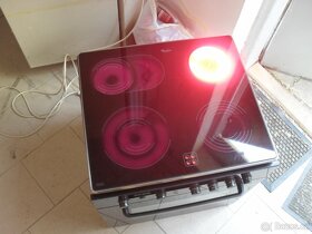 VESTAVNÝ ELEKTRICKÝ SPORÁK/TROUBA WHIRLPOOL,LCD,tř.A,PĚKNÝ - 12