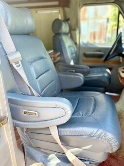 1987 Ford E-350 Econoline National Traveler | 460 cui V8 - 12
