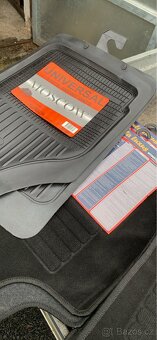Nove koberce do auta - 12