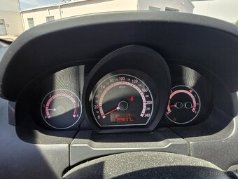 Kia Ceed 1.6 CRDi, 66kw, nová STK. Rok 2011. - 12