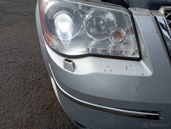 CHRYSLER GRAND VOYAGER V..PŘEDEK Z RV 2009 XENONY APOD. KO - 12