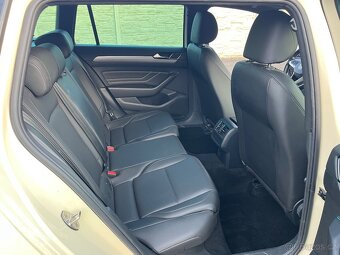 VW PASSAT VARIANT BUSINESS 2.0TDI DSG rv.2023 - 12