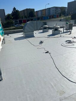 Hydroizolace plochých střech z PVC nebo asfaltových pásů - 12