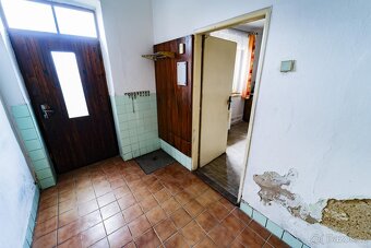 Sovínky, prodej rodinného domu 110 m2 se třemi garážemi - 12