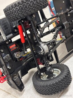 RCmodelex Defender D90 1:10 - 12