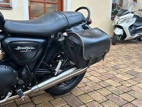 Tirumph Street Twin ABS - 12