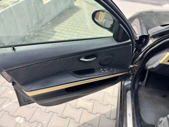 BMW e91 320d 120kw - 12