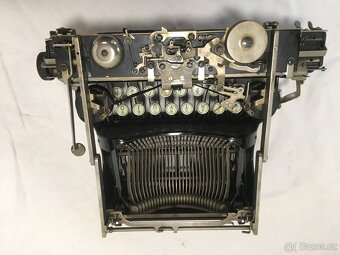Malý psací stroj CORONA SPECIAL - 12